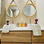 公寓 Bright And Cozy 2 Bedroom In Center *