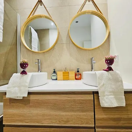 Apartment Bright And Cozy 2 Bedroom In Center *