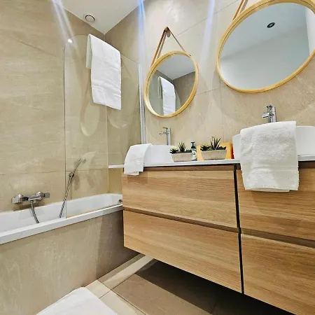 公寓 Bright And Cozy 2 Bedroom In Center